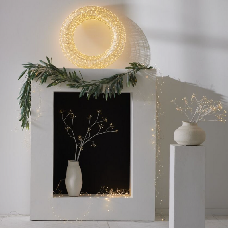 Capella Electric Magical Twinkling Wreath w LED