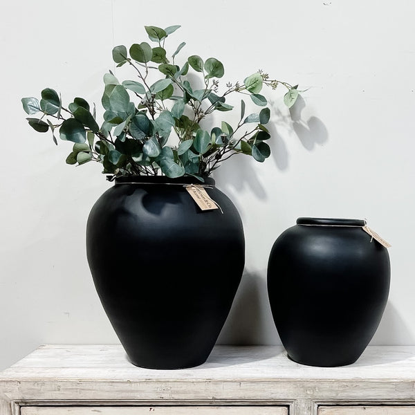 Black Ceramic Pot